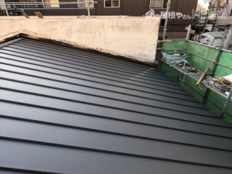屋根 葺き替え 雨漏り 金属屋根 ガルバリウム鋼板