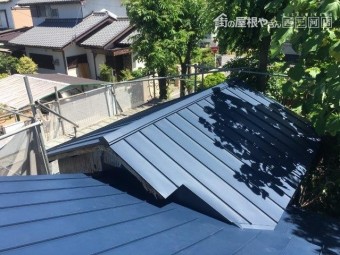 屋根 葺き替え ガルバリウム鋼板