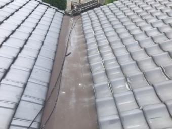 瓦雨漏り