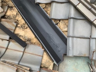 谷板金差し替え
