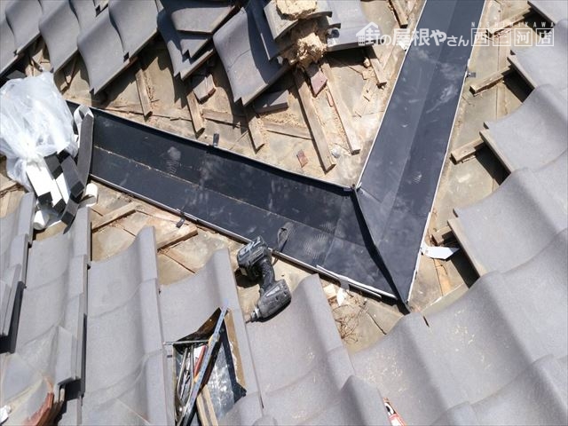 谷板金交換