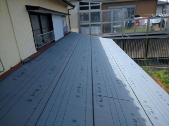 板金屋根 葺き替え工事