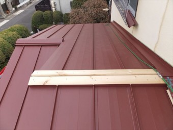 板金屋根葺き替え工事 ガルバリウム鋼板