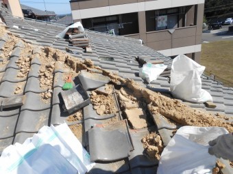 棟瓦積み直し工事