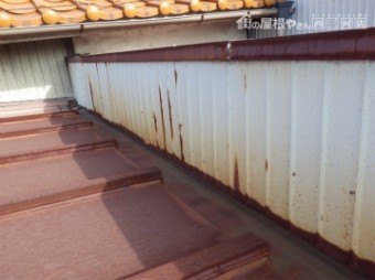 瓦棒屋根雨漏れ