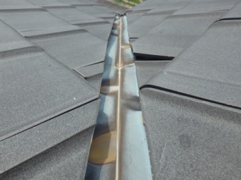 平板瓦谷板金雨漏り