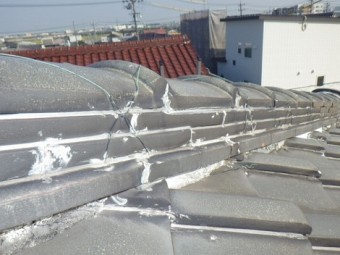 日本瓦雨漏り