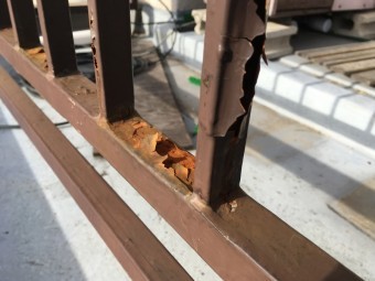手摺塗膜劣化