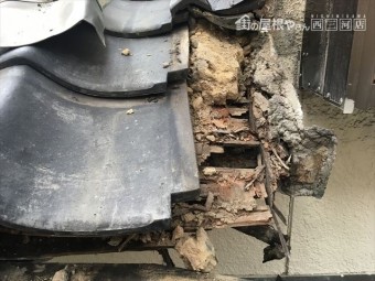 屋根崩れ 腐食による下地の劣化