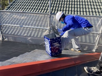 屋根塗装工事 下塗り