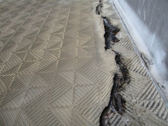 陸屋根防水不具合