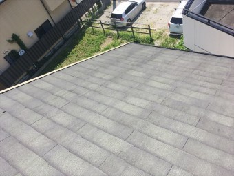 スレート屋根 褪色 カビ カバー工法