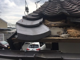 瓦ズレ落ち