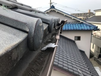 瓦屋根