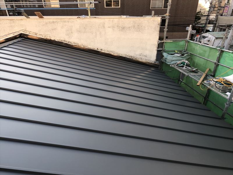 屋根　葺き替え　雨漏り　金属屋根　ガルバリウム鋼板　
