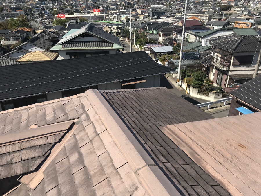 豊明市で屋根材の褪色・割れ・サビの発生！屋根点検