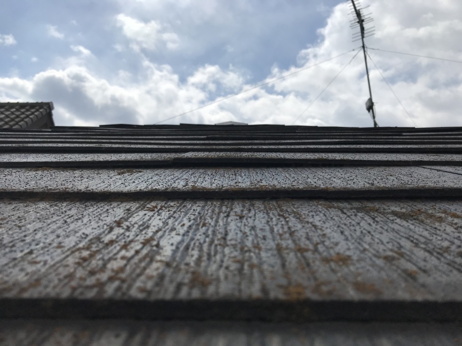 阿久比町で10年以上経ったスレート屋根の点検