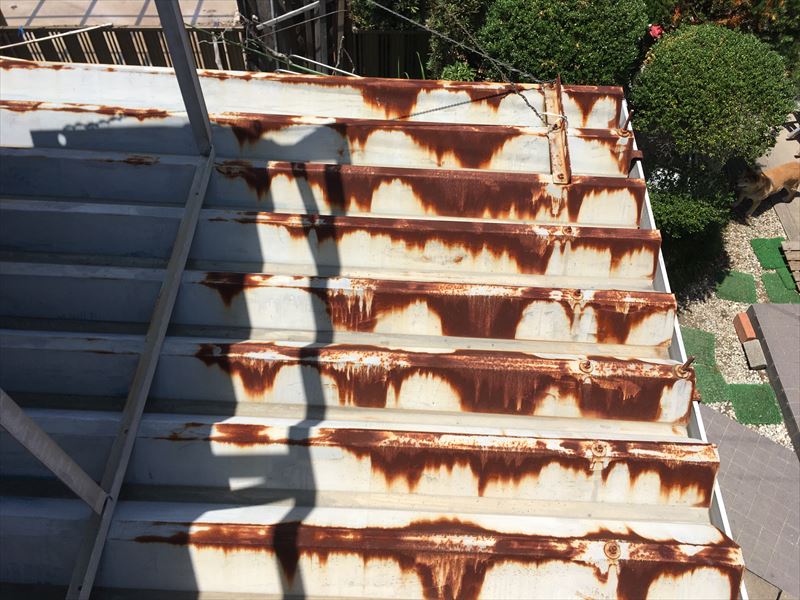 折半屋根　サビ　褪色　塗装　見積り
