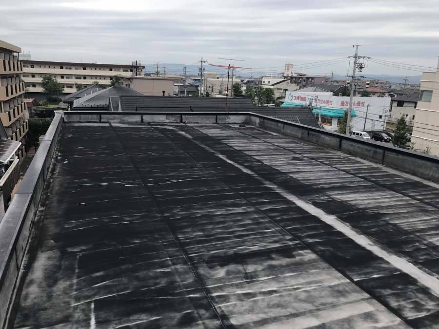 豊田市でシート防水の劣化・不具合によって雨漏りした屋根点検