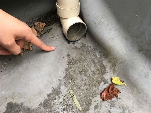 豊田市　ベランダ防水　雨漏り事例