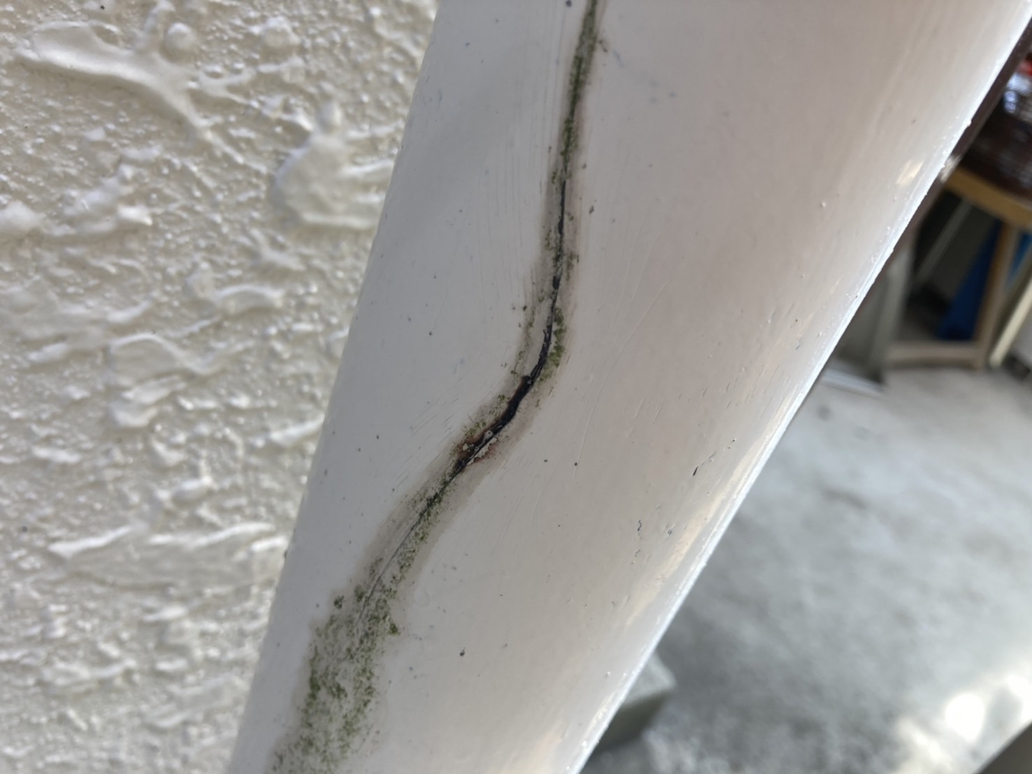 樋は塗装する事で劣化防止になります